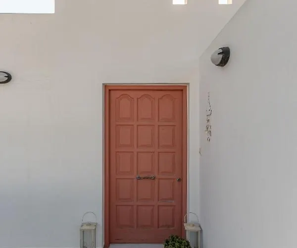 Optasia Naxos Center 2 Bedroom New *